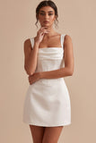 Espartilho branco, decote quadrado, vestido branco curto