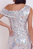 Vestido de cocktail Bodycon com Lantejoulas Prateadas Brilhantes Assimétrico de um ombro curto