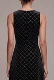 Vestido preto de veludo maxi de gola redonda