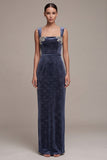 Vestido longo de veludo com decote quadrado de decote azul poeirento, vestido longo de veludo com missangas