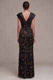 Vestido formal comprido preto, decote em V e decote em V
