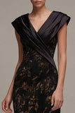 Vestido formal comprido preto, decote em V e decote em V