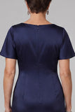 Vestido de Mãe da Noiva com gola azul azul-marinho com gola enbainhada, decote ondulado e franzido