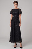 Vestido Midi Mãe da Noiva preto com decote bato, linha A, com lantejoulas franzidas