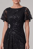 Vestido Midi Mãe da Noiva preto com decote bato, linha A, com lantejoulas franzidas