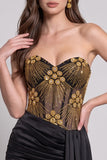 Vestido de cocktail corset preto dourado transparente, sem alças e franzados, com bordas