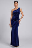 Vestido de noite franzido em veludo azul-marinho com glitter