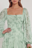 Vestido de dama de honor Sálvia, decote quadrado, decote quadrado estampado de mangas compridas, com folhos e camadas