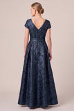 Vestido de mãe da noiva Jacquard de decote em V, decote em V, mangas longas de Mãe da Noiva, com faixa de laço