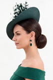 Chapéu Fascinator de Flor em Tecido Sinamay Verde Escuro com Pena