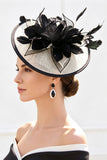 Chapéu Fascinator de Penas Base-Branco Sinamay Preto Branco