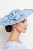 Chapéu Fascinator de Laço Sinamay em Malha Azul com Penas