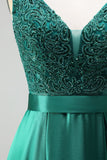 Vestido longo de baile de finalistas verde verde escuro com decote em V e decote em V