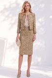Vestido de trabalho em Tweed dourado de mangas compridas com botas simples e bolsos