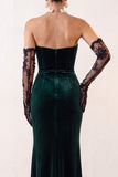 Vestido longo para festa de Natal em veludo verde escuro sem alças, com fenda