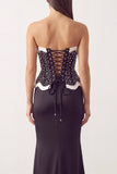 Vestido formal longo sem alças com pérolas de cetim preto branco e sereia
