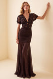 Vestido formal comprido em chiffon em chiffon castanho com decote em V e decote em V castanho