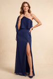 Vestido formal azul escuro de bainha de um ombro comprido com fenda