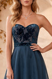 Vestido formal longo de veludo sem alças em veludo A-Line A-Line Marinho