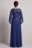 Vestido Mãe da Noiva comprido em chiffon, decote azul-marinho com decote em A, com mangas esvoaçantes
