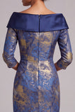 Vestido midi de mãe da noiva azul real com estampado de ombros e mangas 3/4