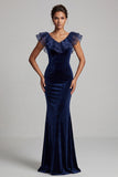 Vestido de Mãe da Noiva em veludo azul escuro em veludo em veludo em V, decote em V e folhos compridos