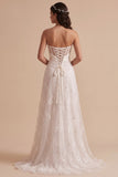 Vestido de Noiva Branco A-Line Strapless e Franzido Longo com Bordados