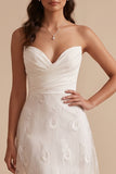 Vestido de Noiva Branco A-Line Strapless e Franzido Longo com Bordados