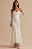 Vestido de noiva longo de cetim alto e alçado em cetim branco com renda