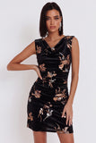 Vestido de cocktail curto com gola encapuzada, decote franzido e decote preto de veludo bodycon
