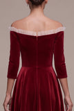 Vestido de veludo midi de veludo 3/4 de mangas com folhos em linha A e bordô