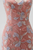 Vestido de baile de finalistas com decote em V em rosa poeirento, lantejoulas