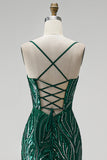 Vestido de baile de finalistas verde escuro com lantejoulas verde-escuras brilhantes com alças finas