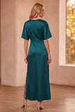 Vestido de convidado de casamento com decote em V em renda azul pavão e decote em V