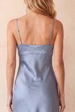 Vestido de convidado de casamento longo de alças finas de cetim azul poeirento com renda