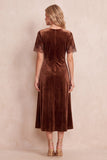 Vestido Midi de mangas curtas em veludo de veludo redondo, decote redondo, renda