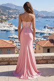 Vestido de baile de sereia de cetim com alças fingues blush e fenda
