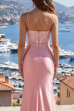 Vestido de baile de sereia de cetim com alças fingues blush e fenda