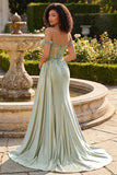 Vestido de Baile Longo Verde Claro Ombros à Vista Espartilho e Capa