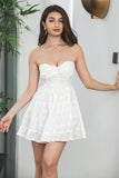 A-Line Sweetheart branco vestido curto de formatura