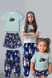 Pijamas da família de correspondência verde verde claro do animal
