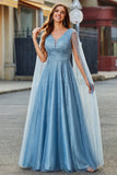 Vestido de baile azul brilhante com decote em V e mangas cape