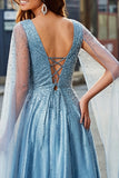 Vestido de baile azul brilhante com decote em V e mangas cape