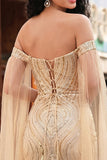 Vestido comprido de baile de sereia champanhe com lantejoulas, ombro descoberto e mangas cape
