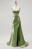 Vestido de Baile Longo com Alças Finas e Apliques em Champanhe