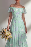 Vestido longo de dama de honor verde A Line A Strip Estampado Floral com folhos