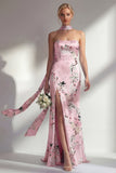 Vestido comprido de dama de honor floral sem alças cor-de-rosa sereia com fenda