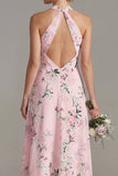 Vestido longo de dama de honor floral, decote A e decote halter cor-de-rosa