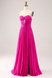 Fuchsia Uma linha querida plissado Keyhole longo vestido de baile com fenda