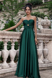 Verde escuro Uma linha querida plissado Keyhole longo vestido de dama de honra